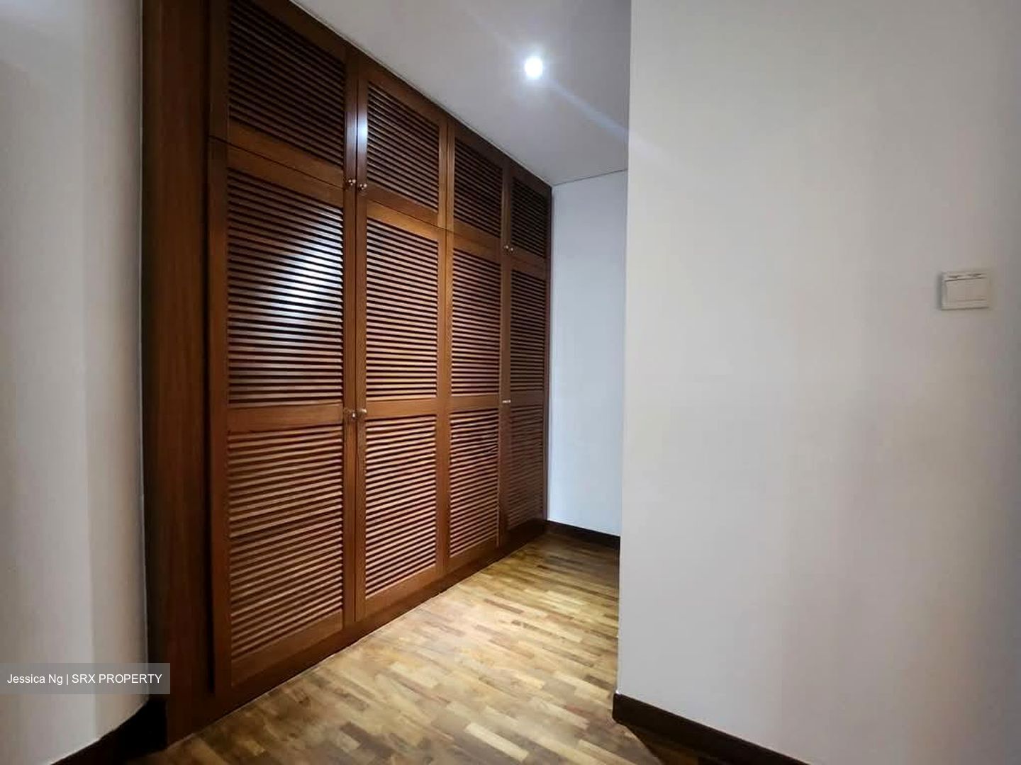 The Colonnade (D10), Condominium #586677791